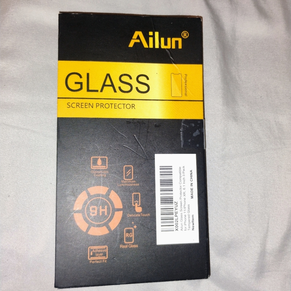 Ailun Black and Yellow Screen Protector
